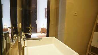Riad Kalé Polis