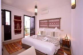 Riad Kalé Polis