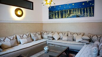 Riad Kalé Polis