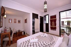 Riad Kalé Polis