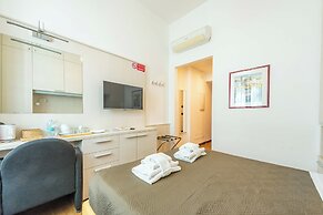 Andenis Tiber House