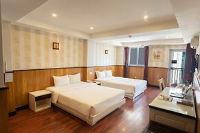 Golden Rain 2 Hotel