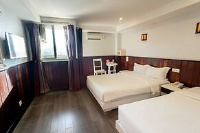 Golden Rain 2 Hotel