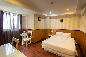 Golden Rain 2 Hotel