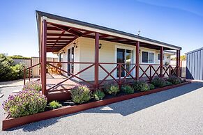 Owen's Hideaway by the BNB Collection