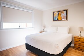 Owen's Hideaway by the BNB Collection