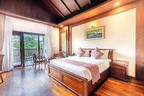 River Bank Jungle Resort
