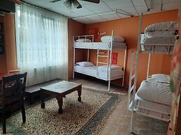 BAHAUS HOSTEL