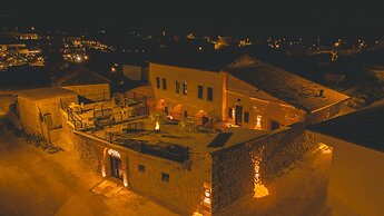Daphne Cave Hotel