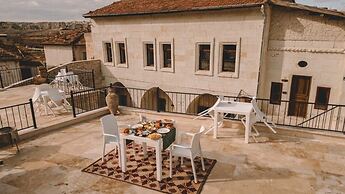 Daphne Cave Hotel