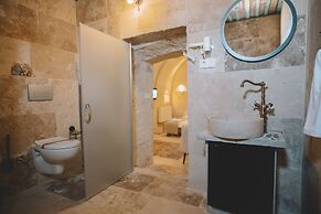Daphne Cave Hotel