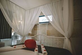 Daphne Cave Hotel