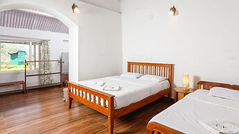 DEVASHOLA HOMESTAY