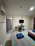 OYO 90895 Hotel Ikia