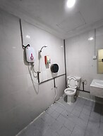 OYO 90895 Hotel Ikia