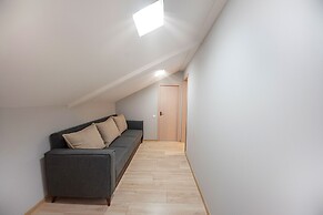 H&B apartments Agmashenebeli II