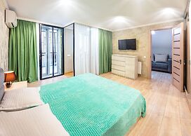 H&B apartments Agmashenebeli II