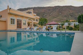 Akshay valley Hotel & Restro