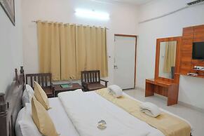 Akshay valley Hotel & Restro