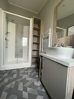 Luxury 2-bed Lodge, Sleeps 6 in Camber Sands
