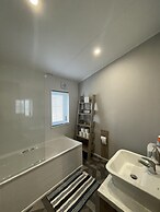 Luxury 2-bed Lodge, Sleeps 6 in Camber Sands