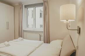 HeyMi Apartments Post