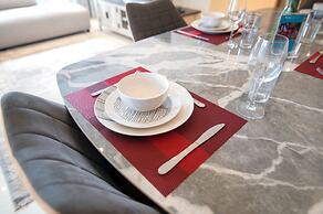GTC Skyline Apartments by YourHost