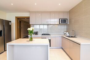 GTC Skyline Apartments by YourHost