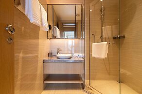 GTC Skyline Apartments by YourHost