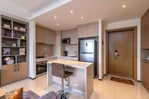 GTC Skyline Apartments by YourHost