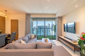 GTC Skyline Apartments by YourHost