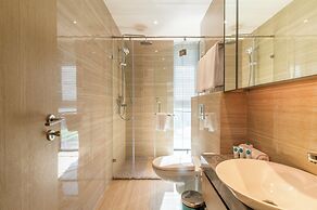 GTC Skyline Apartments by YourHost