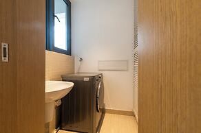 GTC Skyline Apartments by YourHost