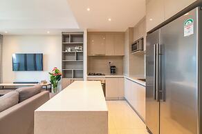 GTC Skyline Apartments by YourHost
