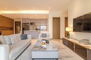 GTC Skyline Apartments by YourHost