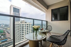 GTC Skyline Apartments by YourHost
