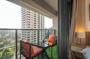 GTC Skyline Apartments by YourHost