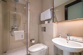 GTC Skyline Apartments by YourHost