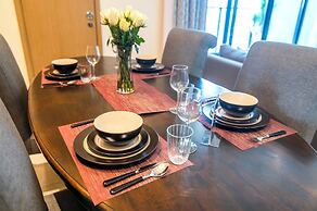 GTC Skyline Apartments by YourHost