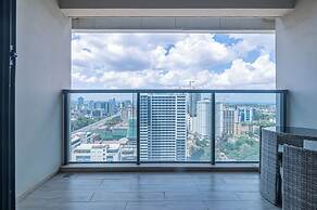GTC Skyline Apartments by YourHost