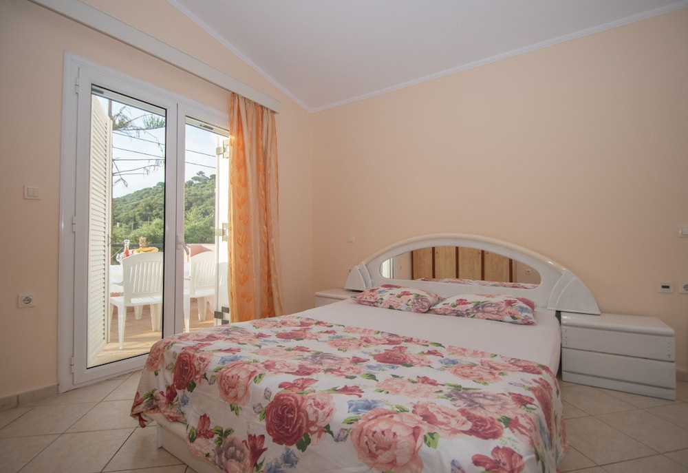 Afrodite Villa