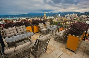 Hotel Monarch