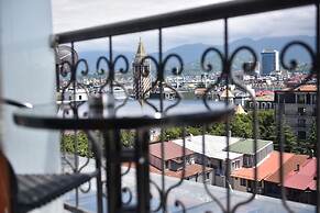 Hotel Monarch