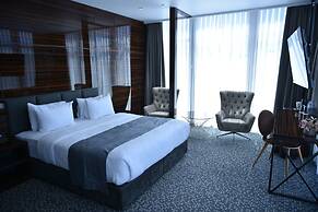 Hotel Monarch