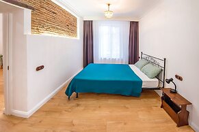 H&B apartments Beridze