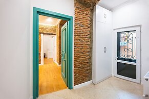 H&B apartments Beridze