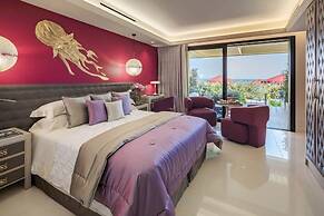 Cala Beach Resort