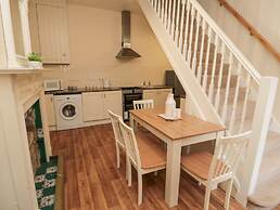 Courtyard Cottage