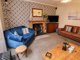 Lands House
