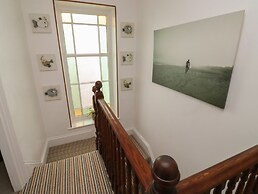 Lands House